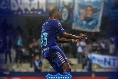 Miller Bolaños le da la clasificación a Emelec