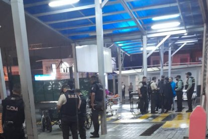 Sujetos armados habrían ingresado para matar a un paciente