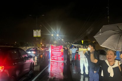 Vecinos de La Aurora salen a reclamar por la seguridad del sector