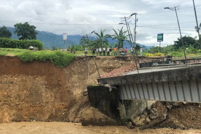 El puente se levantó hace 11 años por parte de la Prefectura.