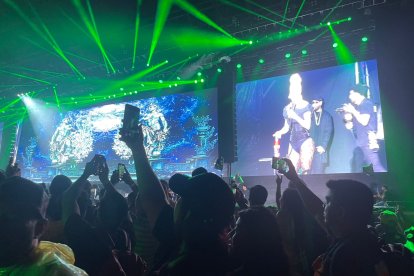 Ivy Queen se presentó cerca de las 23:00.