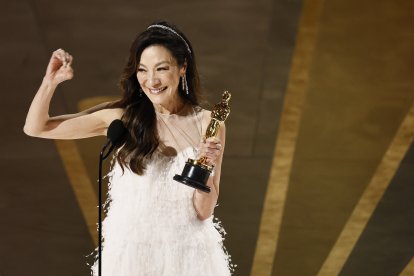Michelle Yeoh, óscar a mejor actriz por 'Everything everywhere all at once'