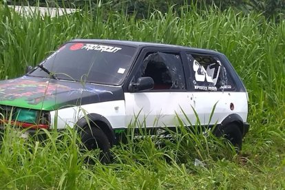 El cuerpo de Carlos Alfredo quedó sin vida en el asiento del conductor.