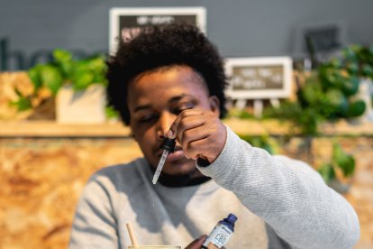 El aceite de CBD se lo puede usar en jugos, plato de cereal, etc. El efecto será el mismo.