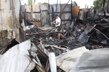 En el sitio aún se mantienen los escombros dejados por la tragedia.