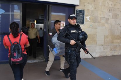 Por el procedimiento, se suspendió la atención al público hasta segunda orden.