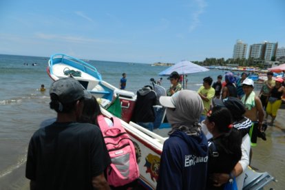 Parientes esperaban encontrar con vida a sus familiares.