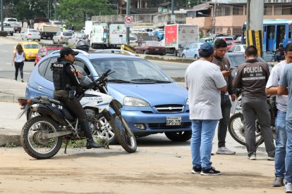 Este es el auto que fue robado y en el cual andaba el presunto pillo.