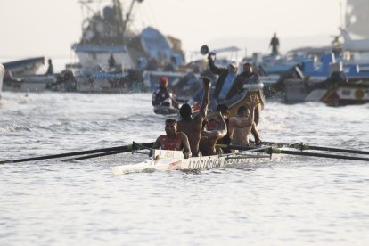 Asociación Deportiva Naval es una de las instituciones que permanecen en la prueba con el paso de los años.