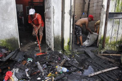 : Los perjudicados no pudieron rescatar casi nada de sus pertenencias.