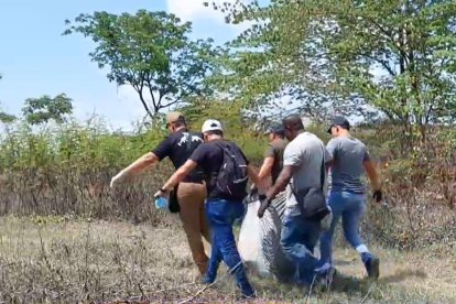 La tarde de este miércoles 29 de marzo trasladaron el cuerpo al Departamento Forense.