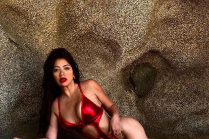 La modelo en una de sus sesiones fotográficas sexies.