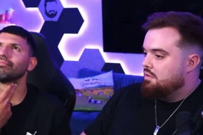 Kun Agüero en plena transmisión sintió una dolencia en su corazón, Ibai Llanos estaba con miedo