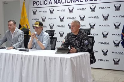 Lasso brindó una rueda de prensa desde el cuartel Modelo de Guayaquil.