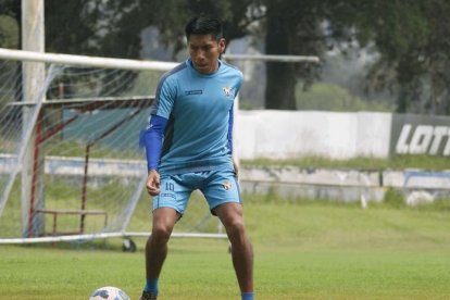 El jugador de El Nacional, Bryan Oña, sufrió de un secuestro express y el robo de su vehículo.