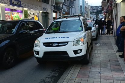 Los delincuentes lo abordaron en plena calle apuntándolo con armas de fuego.