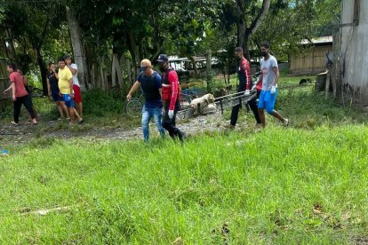 Este macabro hallazgo ocurre dos días después de que se encontró una cabeza humana en una banca del parque central de la parroquia Viche.
