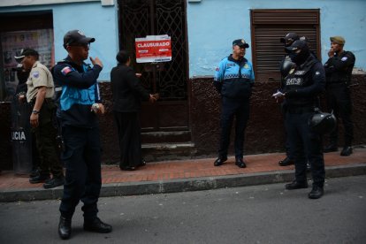 La clausura se hizo tras la muerte violenta, aunque el motivo sería por falta de documentos al día.