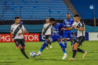 Copa Sudamericana: Emelec pierde por 2-0 ante Danubio.