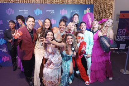 Influencer también se sumaron a la pasarela de los Premio REM.