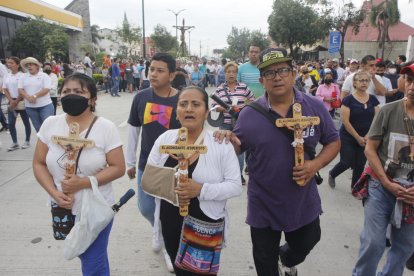 Esta caminata se moviliza con dirección hasta Sauces 6.