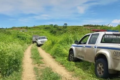 La víctima es oriunda de la provincia de Los Ríos y registraba antecedentes penales.  Su cuerpo presentaba impactos de bala.