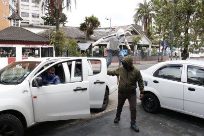 Los grupos delictivos operan en cuadrillas. Llegan a domicilios con conocimientos previos del entorno, para lograr sus objetivos en poco tiempo. (Recreación)