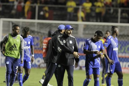 Miguel Rondelli no sabe que mismo le está pasando a su Emelec.
