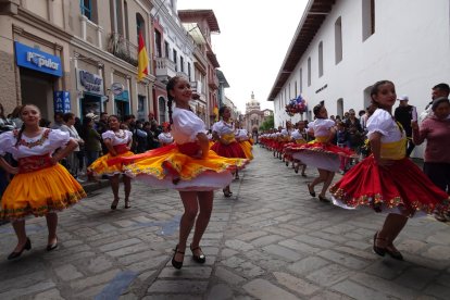 Cuenca vive la alegría de su 466 aniversario de fundación.