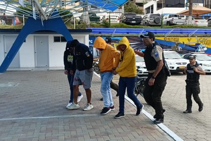 Cuatro sujetos fueron detenidos por la Policía.