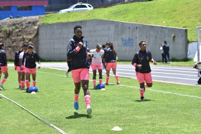Los equipos entrenan con normalidad en espera de poder debutar en la quinta edición de la Superliga femenina.
