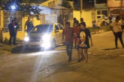 La cabeza del hombre fue hallada en el interior de un vehículo.