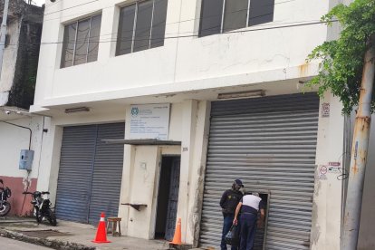 Fachada de la empresa camaronera que cerró sus puertas luego del siniestro ocurrido. No hubo declaraciones de sus representantes.