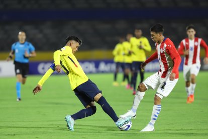 La selección ecuatoriana inició con fuerza la fase final del Sudamericano al imponerse 3-1 a Paraguay.