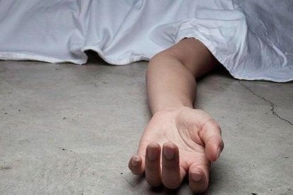 Referencial. La víctimas tenía las manos atadas y estaba mojada por la lluvia.