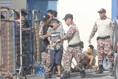 El viernes por la tarde se pudo notar que sacaban a un privado de libertad herido.