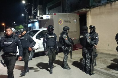 A la víctima mortal y a sus dos hijas los tenían sentenciados a muerte.