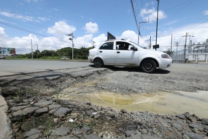 Así permanece la vía de entrada a Villa Bonita, en el norte de la ciudad.
