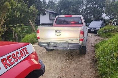 Se presume que se trataría de un suicidio por las condiciones en las que se fue hallado, con todas sus pertenencias y colgado de un árbol.