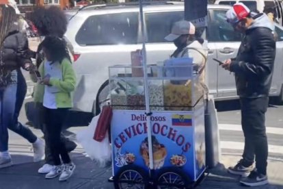Un puesto de cevichochos fue encontrado en las calles de Nueva York.