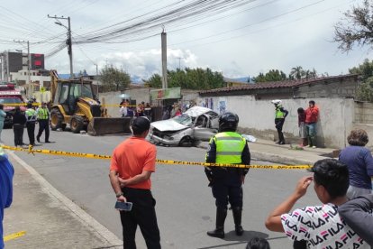 El pesado vehículo perdió los frenos en el norte de Ambato.