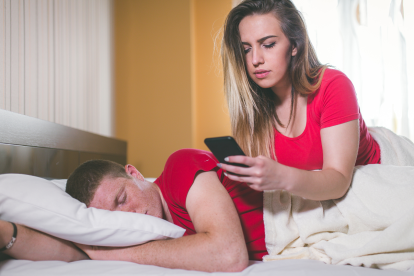 Aquellos hombres que creen que son infieles por enfermedad, mienten.