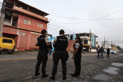 El taco de emulsión de 100 gramos provocó daños 10 metros a la redonda.