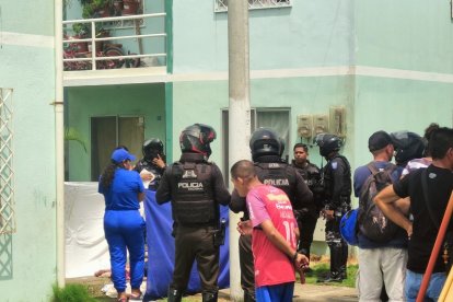 El cadáver de Goyo fue cubierto con una sábana blanca.