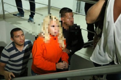 La Barbie del Sur cumple una condena por tentativa de asesinato. Su madre pagará una pena similar