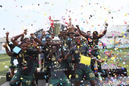 El equipo de Credifinsa se consagró por primera vez en la Amateur League.