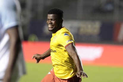 Edison Caicedo y su gol salvador en Aucas ante Guayaquil City.