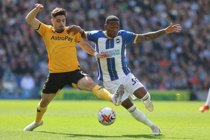 Pervis Estupiñán cada día sube su nivel de juego. Está en su mejor temporada.