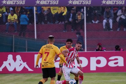 Barcelona cae de visita 1-0 ante Técnico Universitario.