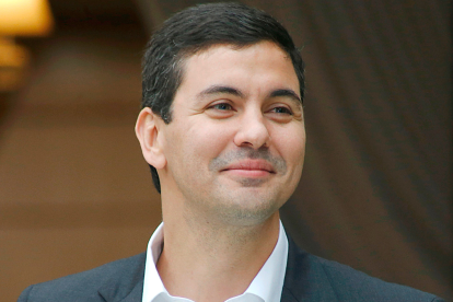 El presidente electo del Partido Colorado, Santiago Peña..